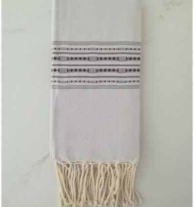 Fouta thalasso avec motifs aubergine 