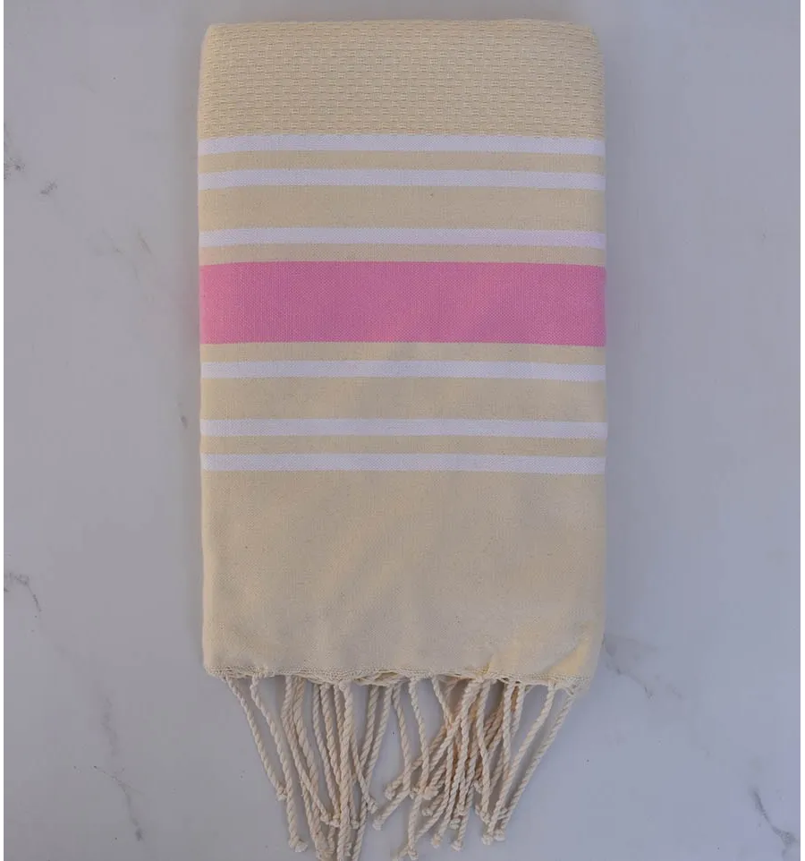 Fouta nid d'abeille jaune beurre rayée blanc et rose clair 