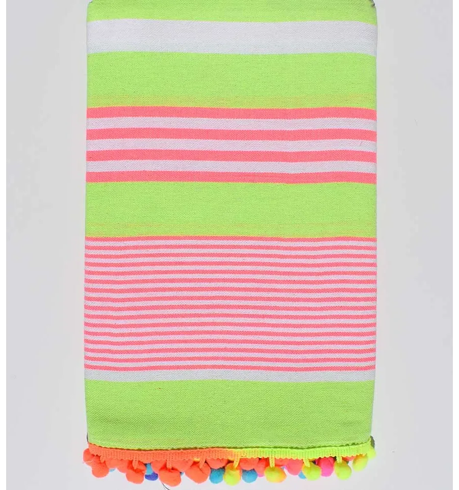 serviette de plage vert fluo rayé blanc et rose  - 1